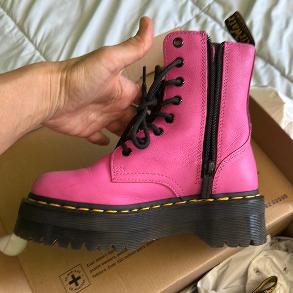 Dr. Martens Fuchsia Ankle Boots 5 - Picture 9 of 16